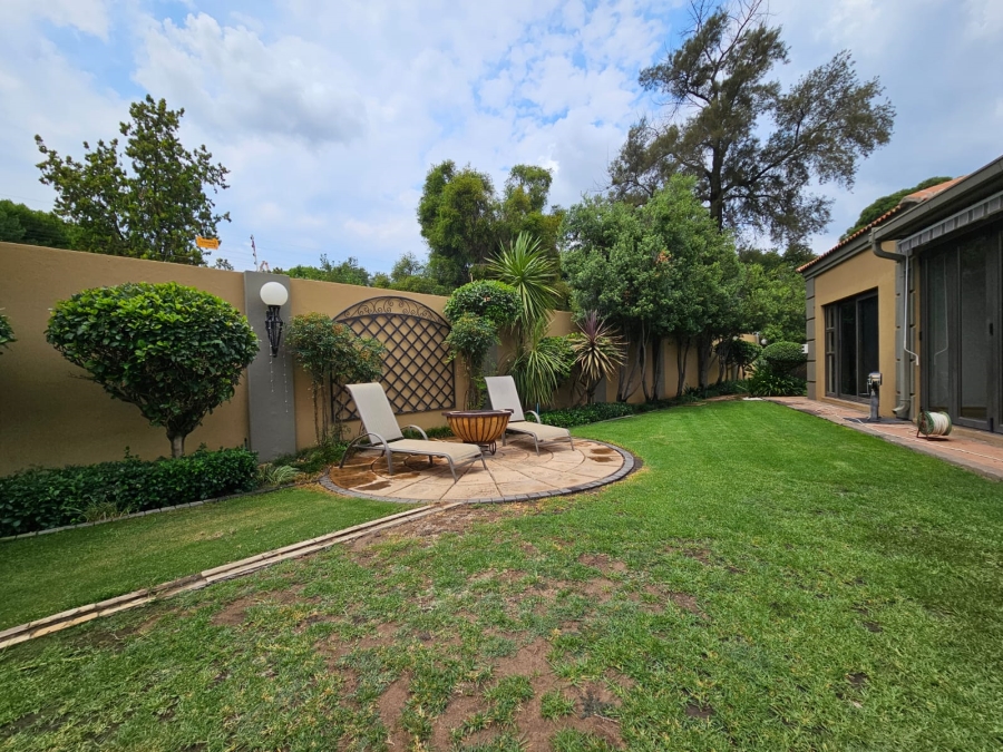 5 Bedroom Property for Sale in Jim Fouchepark Free State